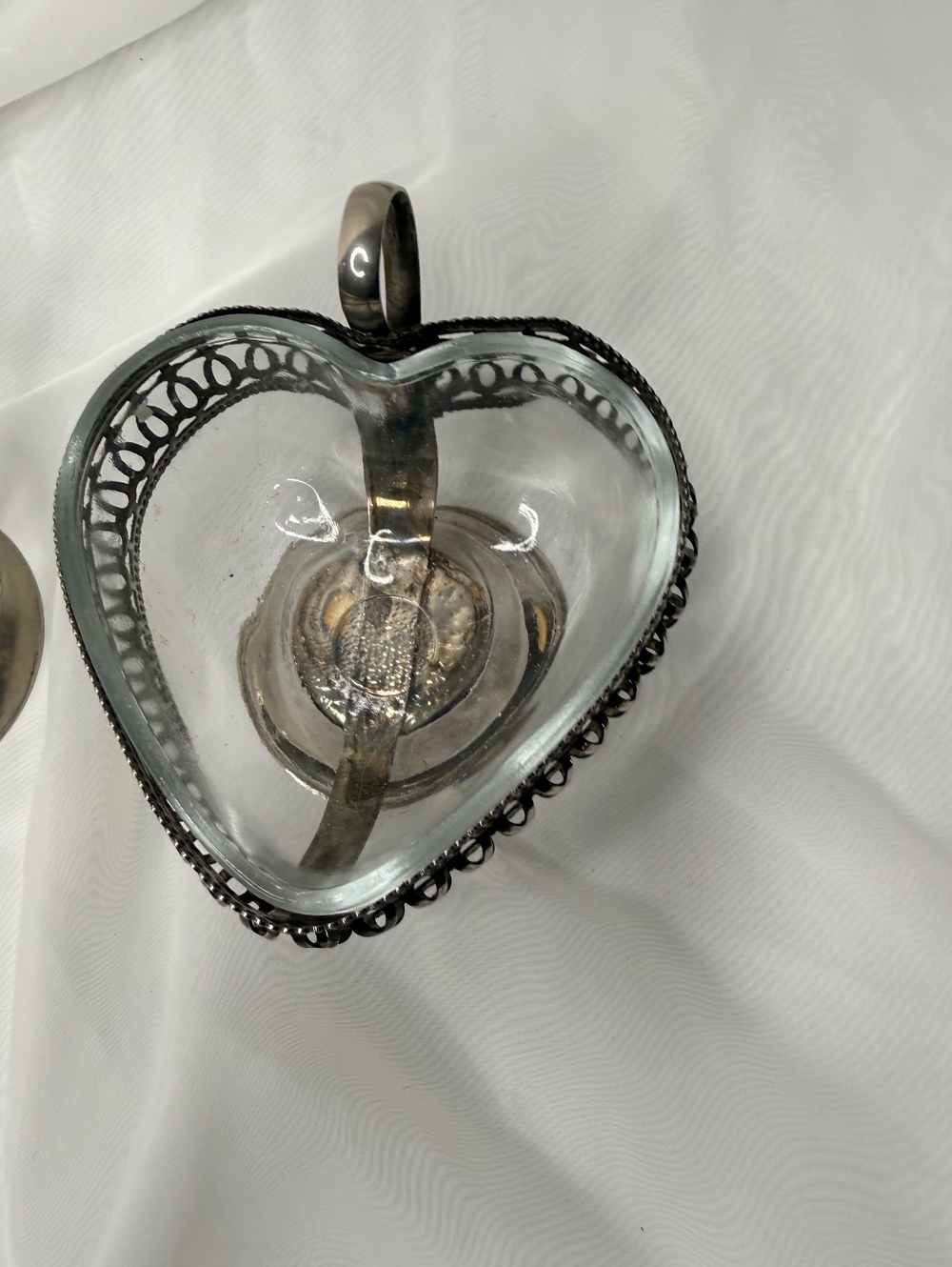 Midcentury Vintage Sheffield England Silver Plated Glass Heart Preserve Set - Picture 12 of 15